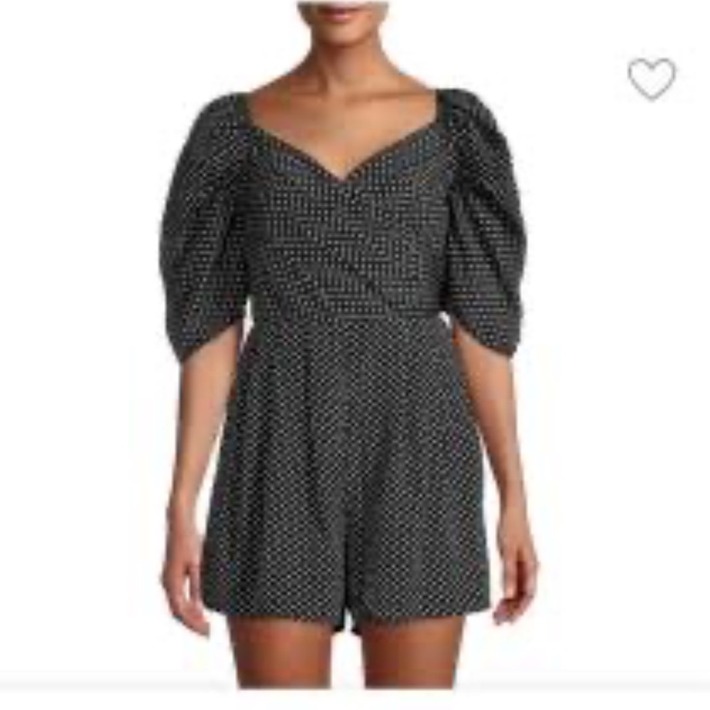 CISTAR New York Black White Polka Dot Short Sleeve Sweetheart Short Romper NWT M